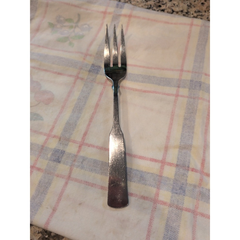 Oneida Royal Provincial Single Dinner Fork Stainless Steel EUC Flatware